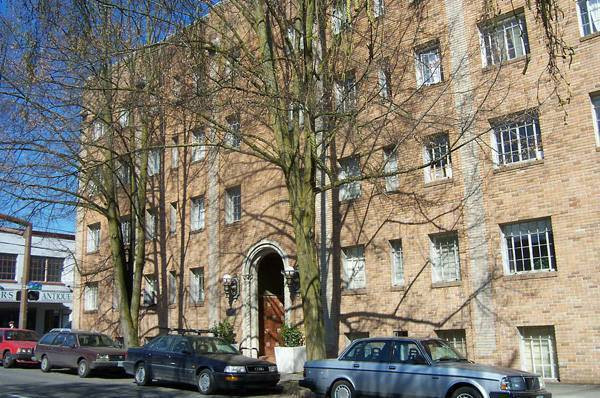 1 bed, 1 bath, 670 sqft, $1,549, Unit 203