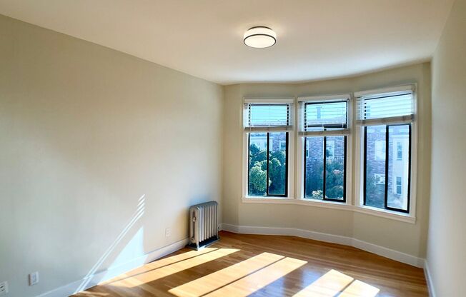 UPDATED Top Floor 1BR. DISHWASHER! IN-UNIT LAUNDRY!
