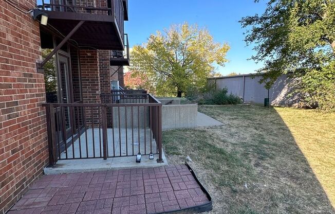 2 beds, 1 bath, $1,325