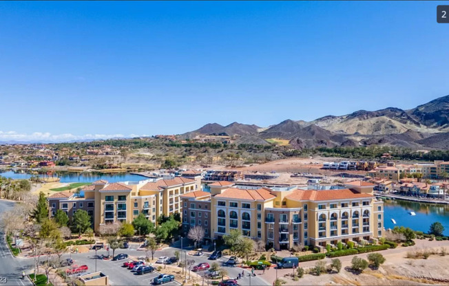 2 Bed condo in Lake Las Vegas- Gorgeous Lake Views