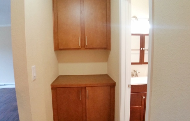 2 beds, 1 bath, $2,200, Unit 3