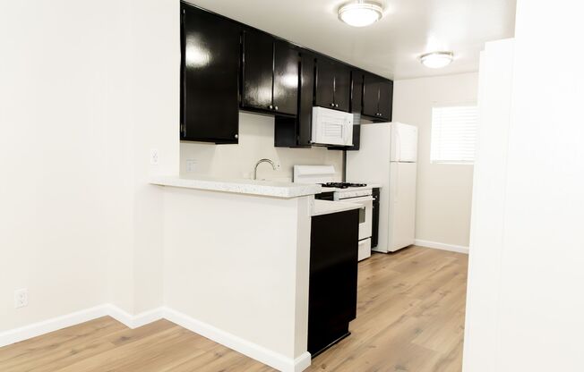 1 bed, 1 bath, 660 sqft, $2,120, Unit 65-101