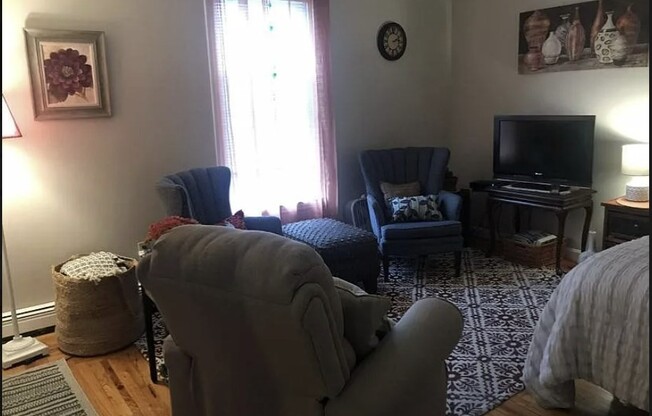 Studio, 1 bath, 750 sqft, $1,650, Unit 3