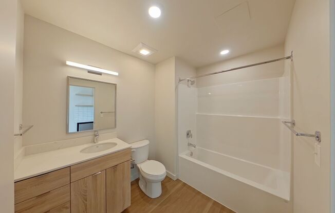 Studio, 1 bath, 314 sqft, $1,300, Unit 414