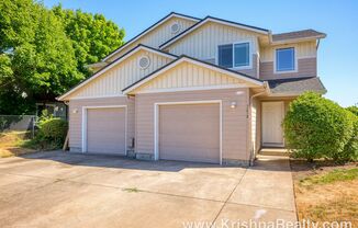 Lovely 3 BD* 2.5 BA Duplex Located In Quiet Neighborhood in Keizer *Large Backyard* &  *Centrally Located*