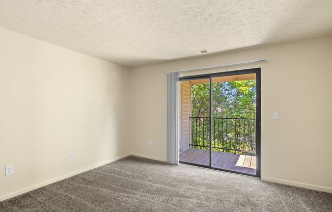 2 beds, 1 bath, $1,055