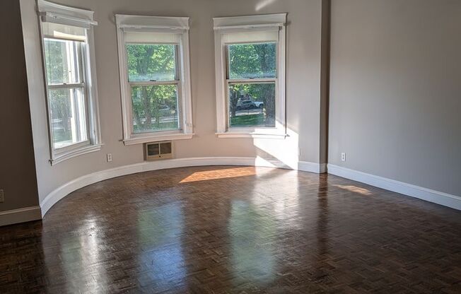 R - 416 Commonwealth Avenue #202