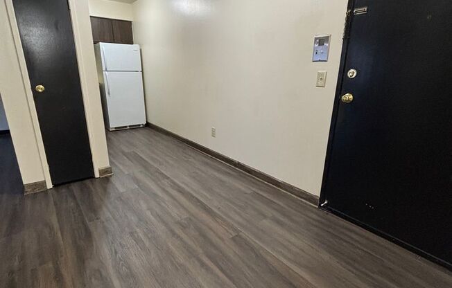 5167 N. Lovers Lane Rd