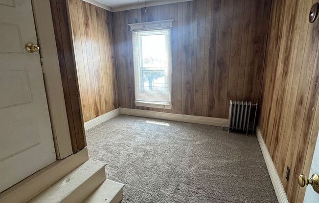 4 Bedroom spacious Colonial, mins from Downtown Detroit