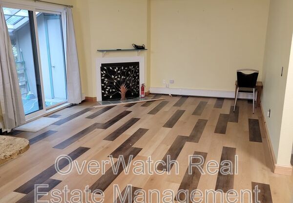 3031 LOIS DR