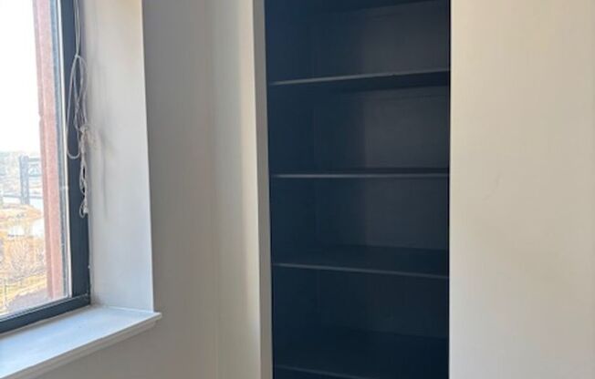 1 bed, 1 bath, 670 sqft, $1,199, Unit 703