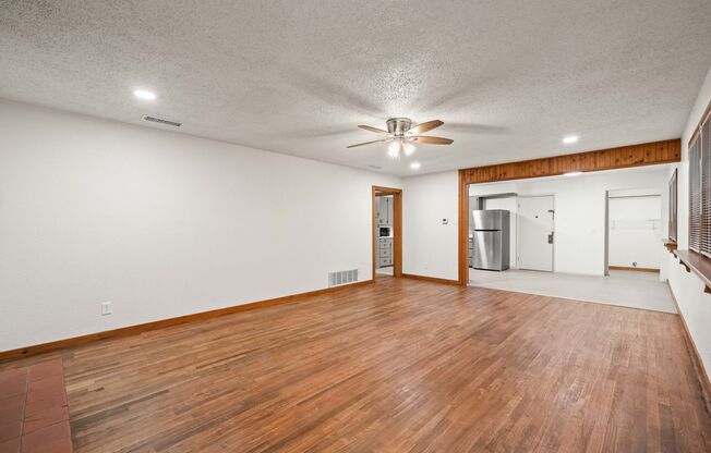 2 beds, 1 bath, $1,350