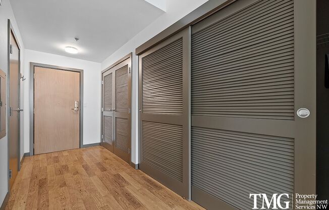 Studio, 1 bath, 528 sqft, $1,400, Unit 402