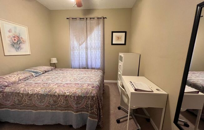 3 beds, 2 baths, $2,300