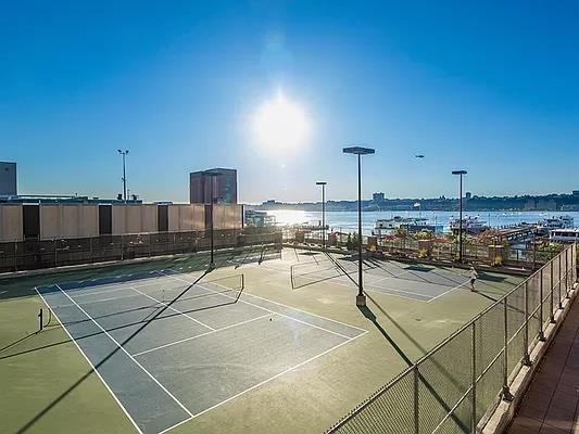 1 bed, 1 bath, $4,590, Unit 3909