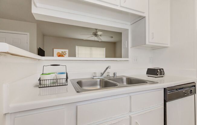 2 beds, 2.5 baths, 880 sqft, $1,175, Unit 1708