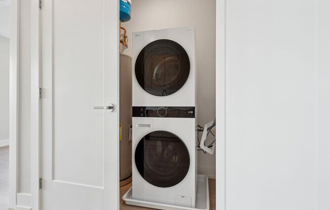 1 bed, 1 bath, 481 sqft, $1,765, Unit Unit 627