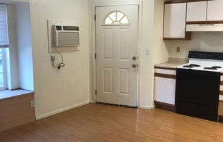 1 bed, 1 bath, $925, Unit 17