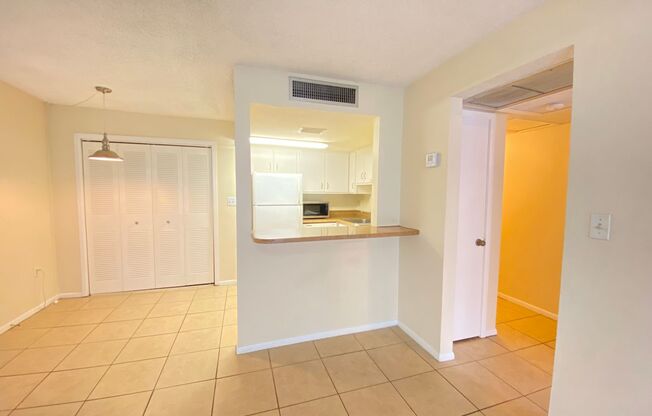 1 bed, 1 bath, $1,200, Unit UNIT 62