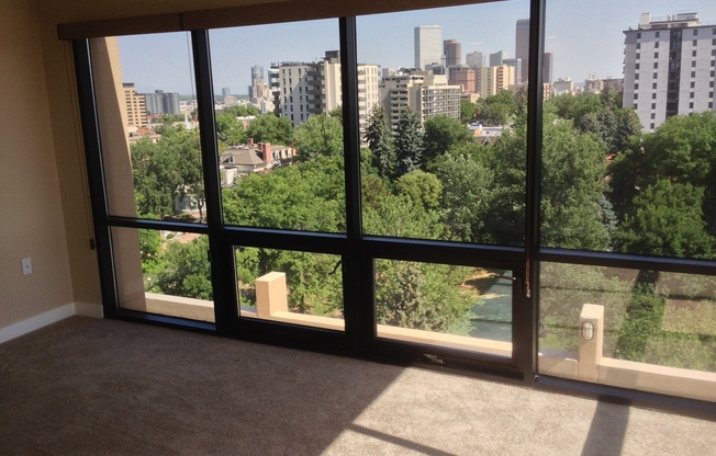 4 beds, 2 baths, 2,200 sqft, $4,500, Unit 1401