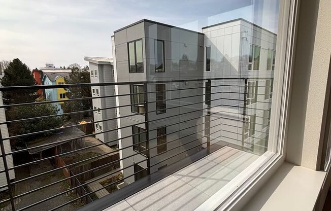 Studio, 1 bath, 250 sqft, $1,445, Unit 101