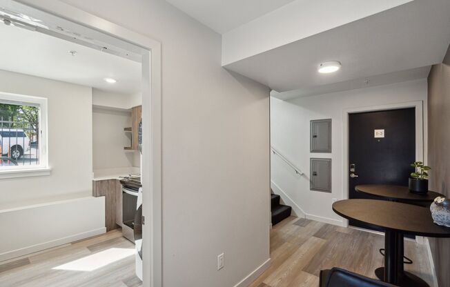 Studio, 1 bath, 144 sqft, $1,049, Unit Unit B3