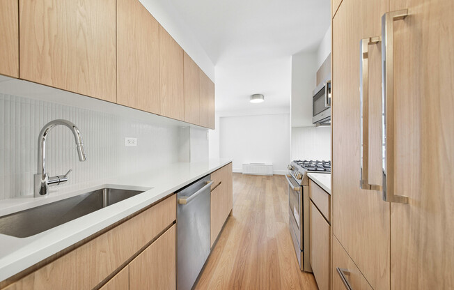 2 beds, 2 baths, $11,000, Unit 16D