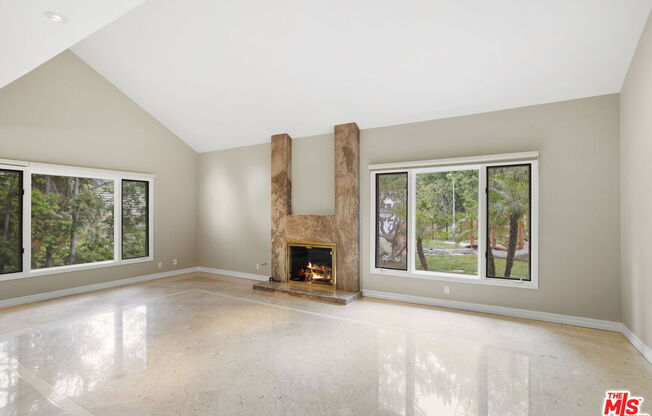 5 beds, 6 baths, 5,290 sqft, $12,000