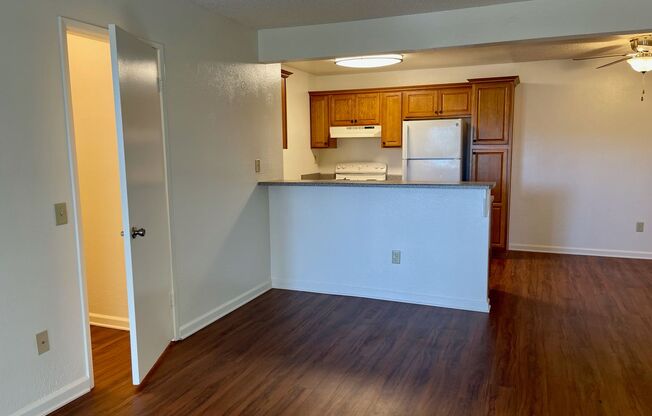 2 beds, 1 bath, 873 sqft, $2,195, Unit 137