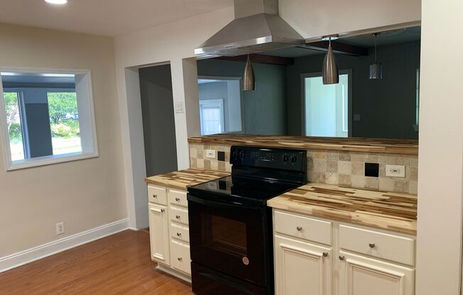 Spacious Winter Park Village area house for rent