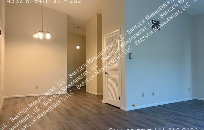 4332 N 94 ST