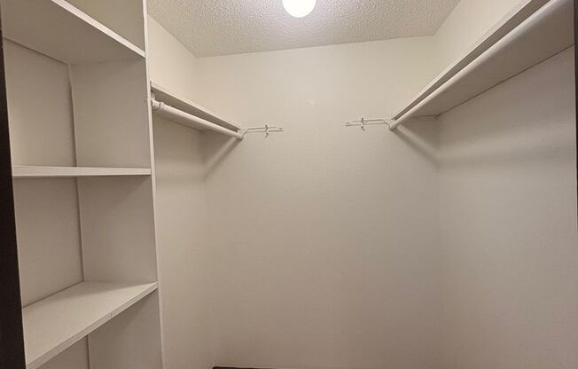 1 bed, 1 bath, 650 sqft, $1,260, Unit A-22