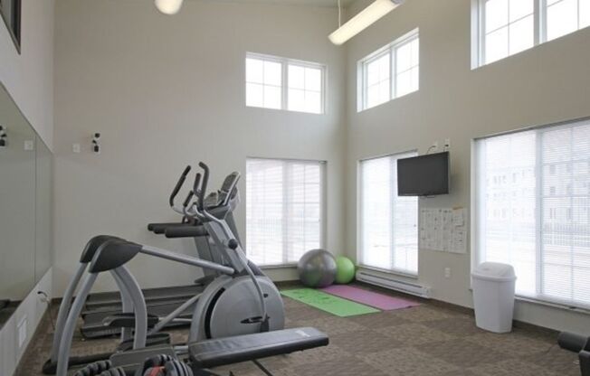 3 beds, 2 baths, 1,330 sqft, $1,865, Unit 1301