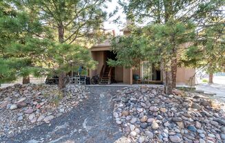 Great Upper Unit Located in Vista Grande Terrace!