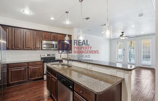 2 beds, 2 baths, $1,995, Unit APARTMENT 1100