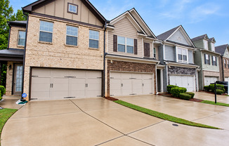 3 beds, 2.5 baths, $2,195