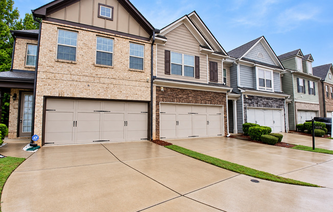 3 beds, 2.5 baths, $2,195