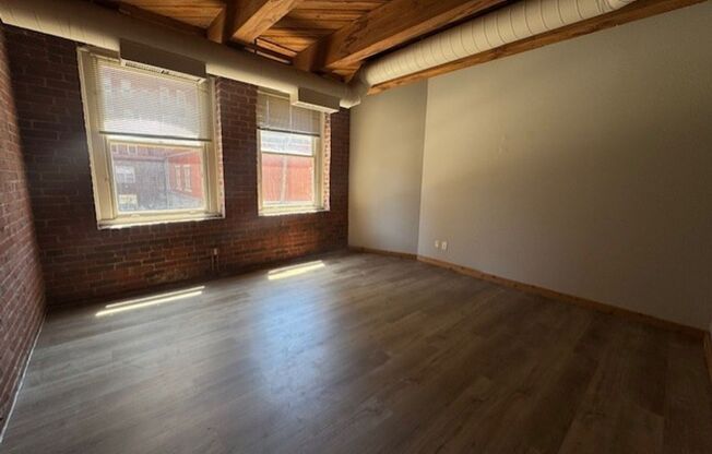 1 bed, 1 bath, 705 sqft, $1,299, Unit 343
