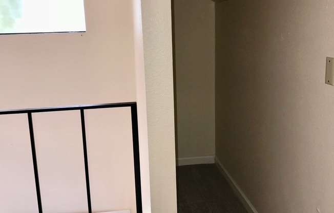 2 beds, 1 bath, 820 sqft, $1,525, Unit 1647A