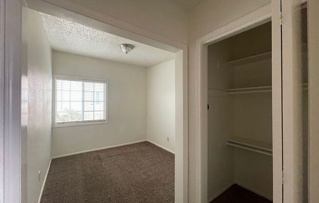 1 bed, 1 bath, 750 sqft, $1,795, Unit 2515 1/2