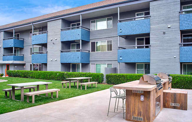 Picnic Area with BBQ  at 3030 Lake City, Seattle, 98125