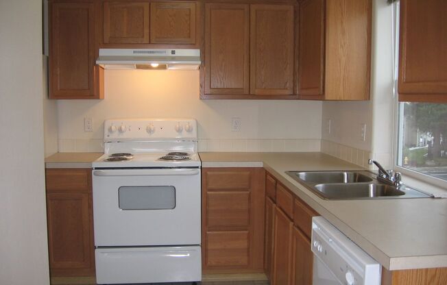 2 beds, 2 baths, 981 sqft, $1,699, Unit 302
