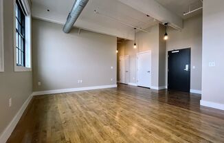 1 bed, 1 bath, 789 sqft, $1,700, Unit UNIT 614