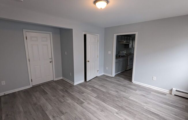 Studio, 1 bath, 500 sqft, $1,350, Unit 6C