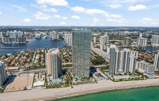 18975 Collins Ave 2205
