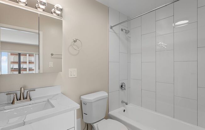1 bed, 1.5 baths, 678 sqft, $2,450, Unit 10G