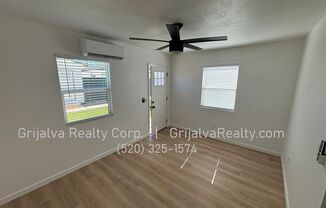 1 bed, 1 bath, 325 sqft, $1,000, Unit 10