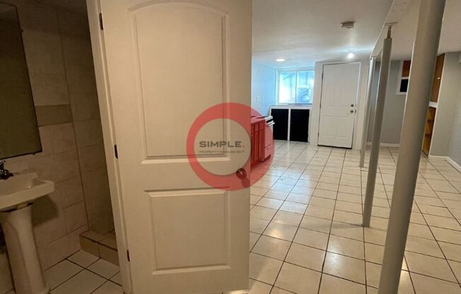 Studio, 1 bath, $700, Unit Apartment B