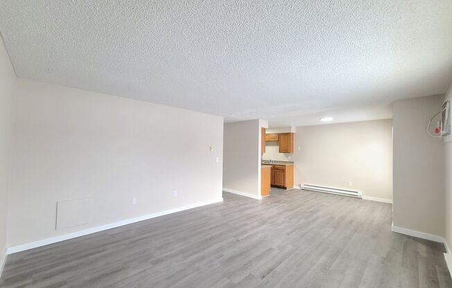 1712 W 2 AVE