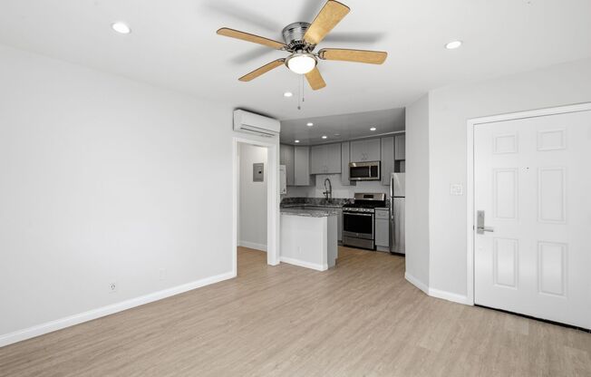 1313 Pico Blvd